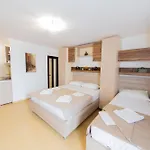 Azzuro Apartments Budva