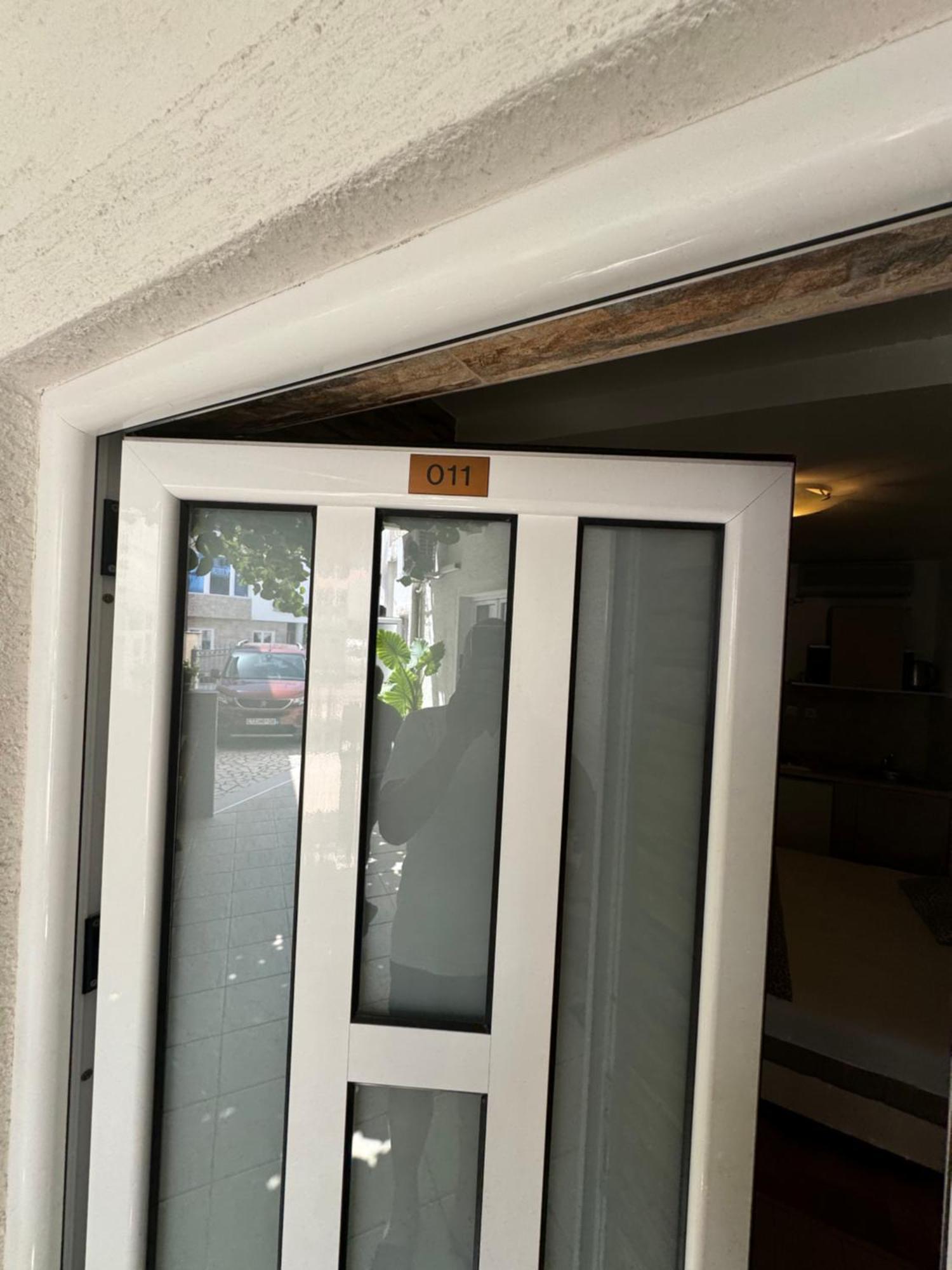 Azzuro Apartament Budva