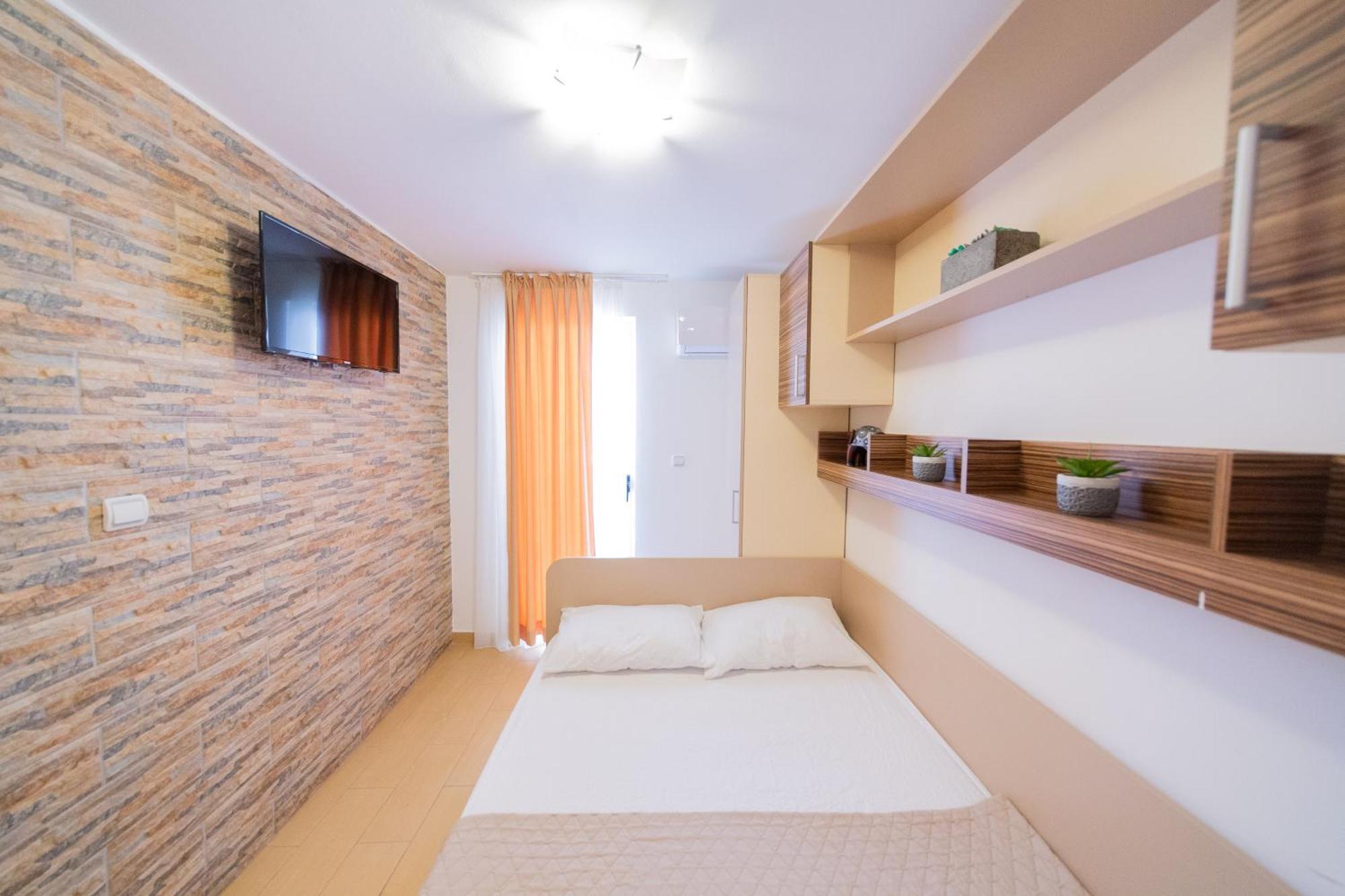 Azzuro Apartament Budva