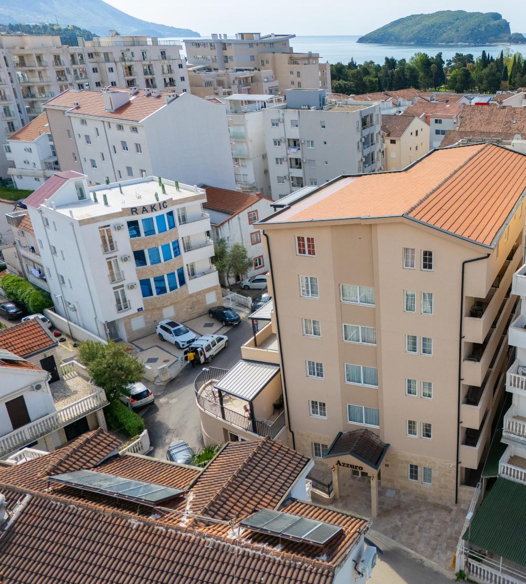 Azzuro * Budva