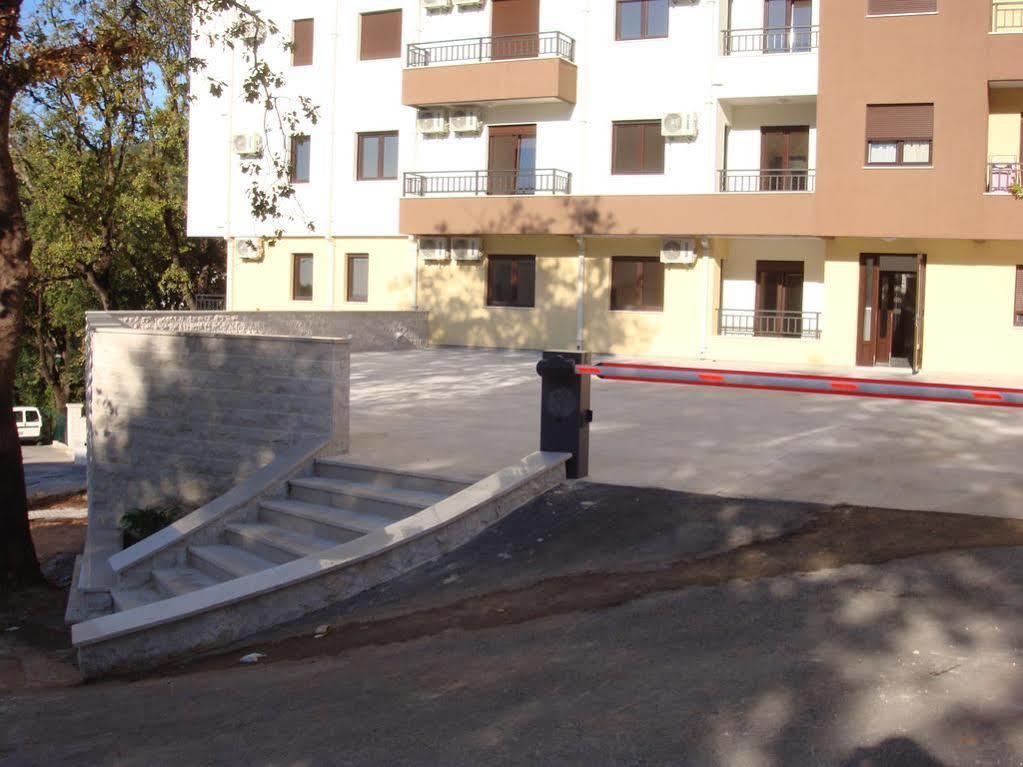 Azzuro Apartment *